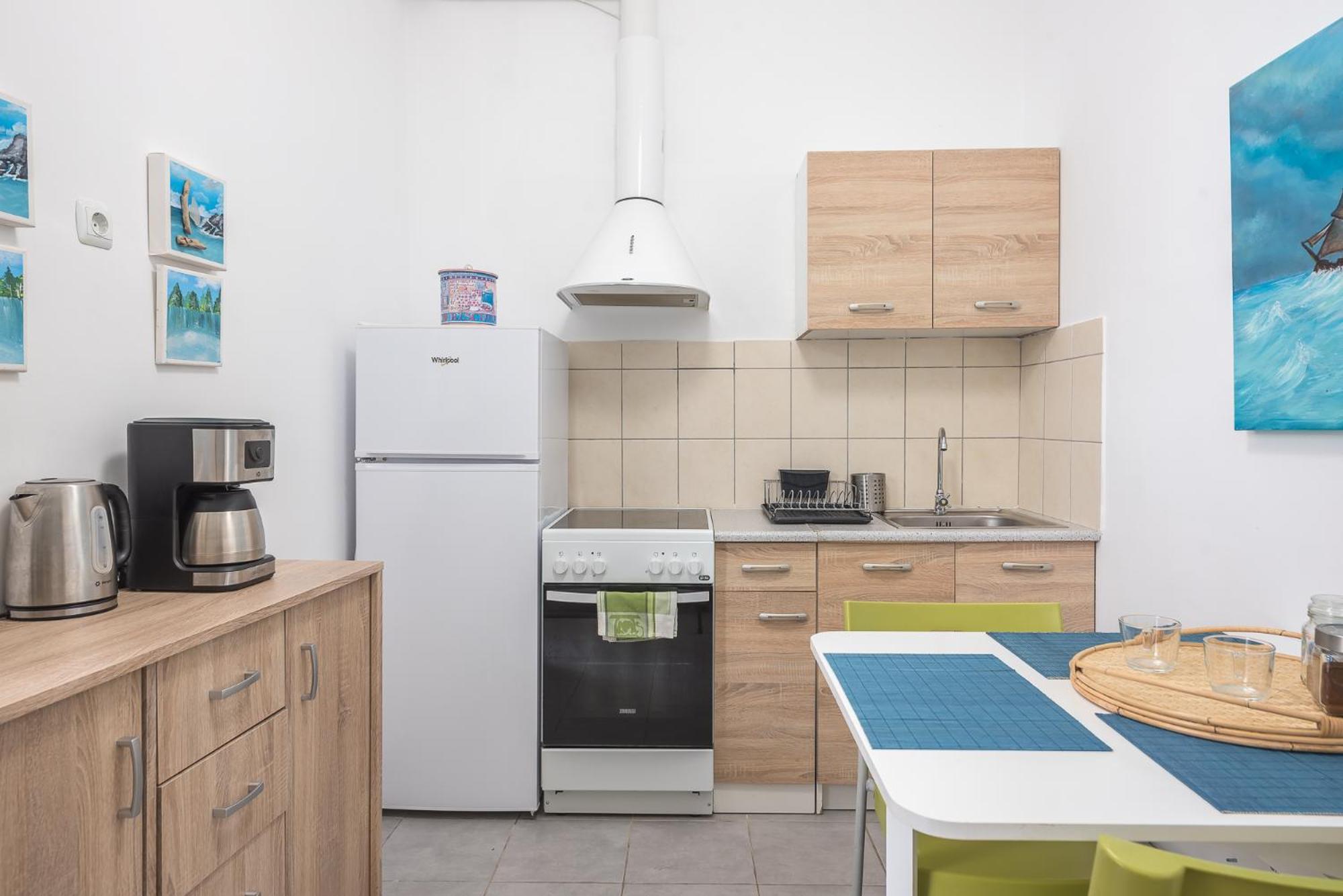 Peaceful And Comfy 2ba In Heart Apartment Athens